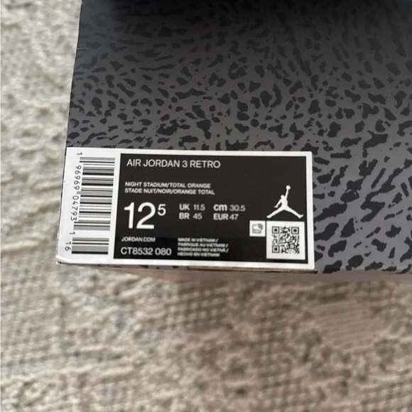 Air Jordan 3 - Picture 6 of 6